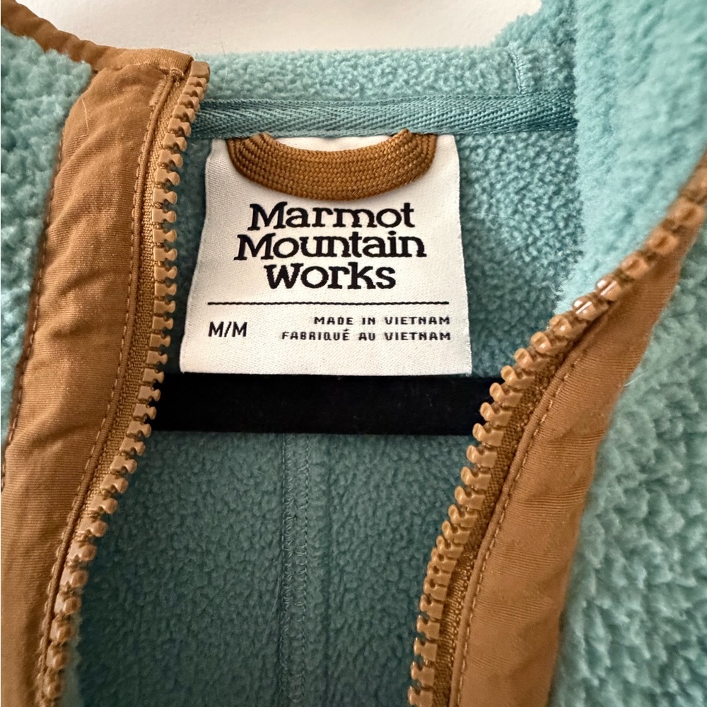 Marmot Mountain Works Aqua and Tan Fleece Jacket - Picture 3 of 5